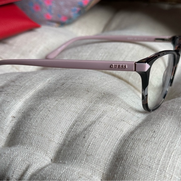 Guess women’s Tortoise Shell with Pink Eyeglasses - Picture 7 of 9